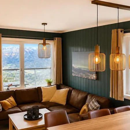 Mountain Gem- In-out & Panorama Views Apartment