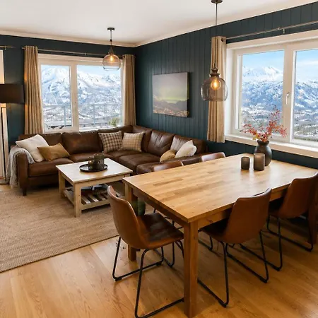 Mountain Gem- In-out & Panorama Views Apartment *